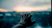 Hand - Unsplash223