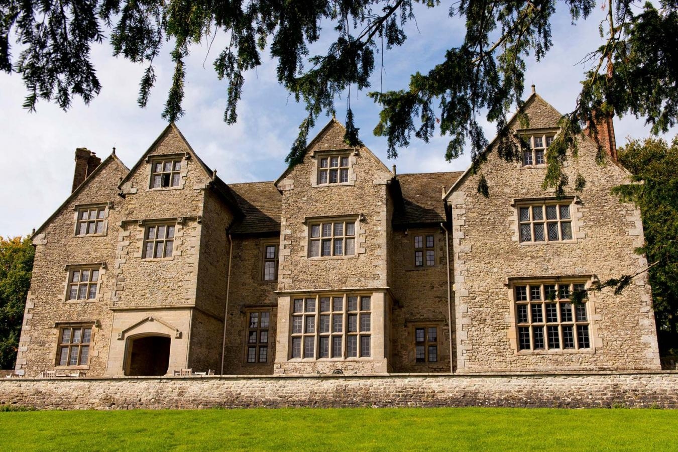 YHA Wilderhope Manor exterior