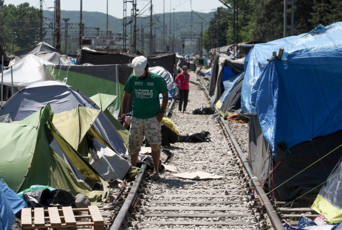 Tents by railway line Idomeni